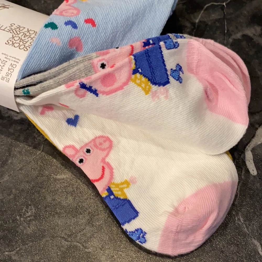 H&M 4Pk. Peppa🐽Pig Socks Size Girls 2-4